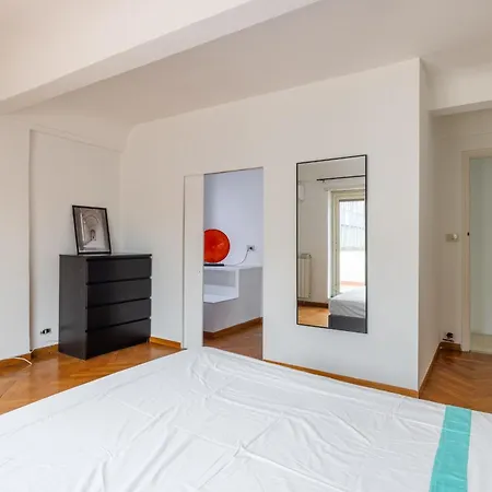 Elegant Penthouse With Terrace *