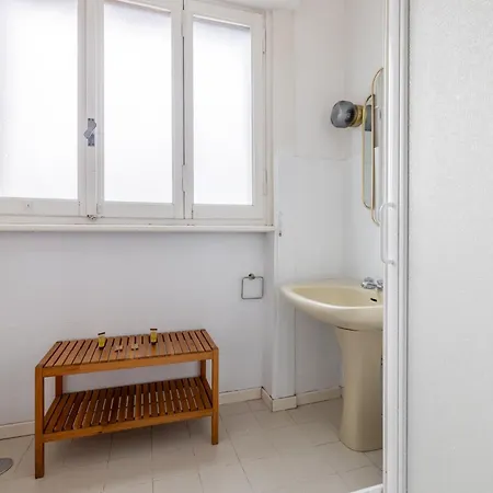 Elegant Penthouse With Terrace