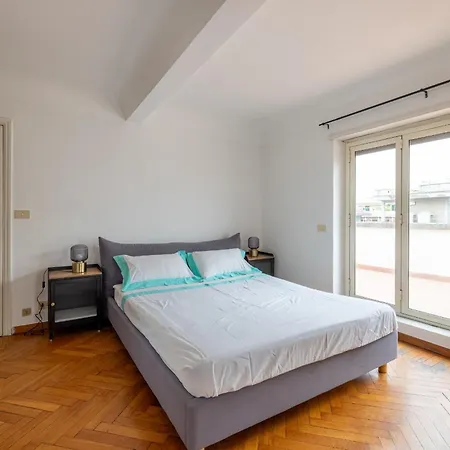 Apartman Elegant Penthouse With Terrace