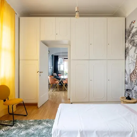 Elegant Penthouse With Terrace *